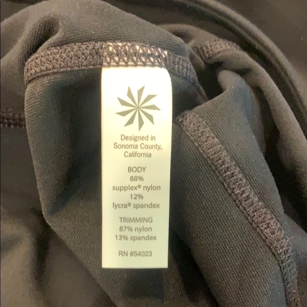 NWT Athleta High Rise Mesh Chaturanga Capri Size M-Tall - Picture 7 of 7